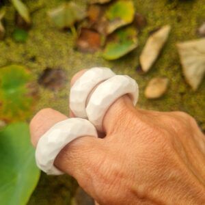 anillo macael porcelana facetada